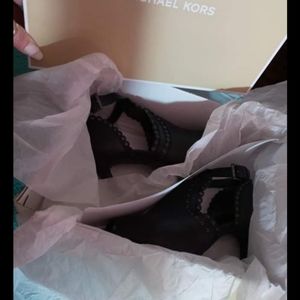 2 Brand new Michael Kors Booties and 2 Converses